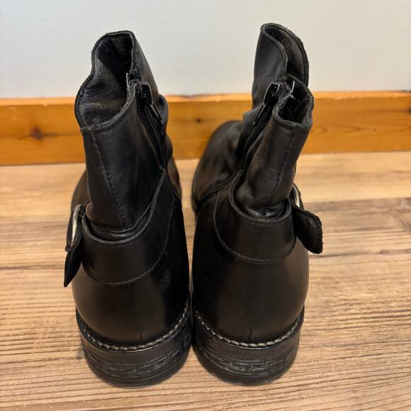Avellini Black Leather Bootie - size 41 (US 10) - Picture 5 of 9